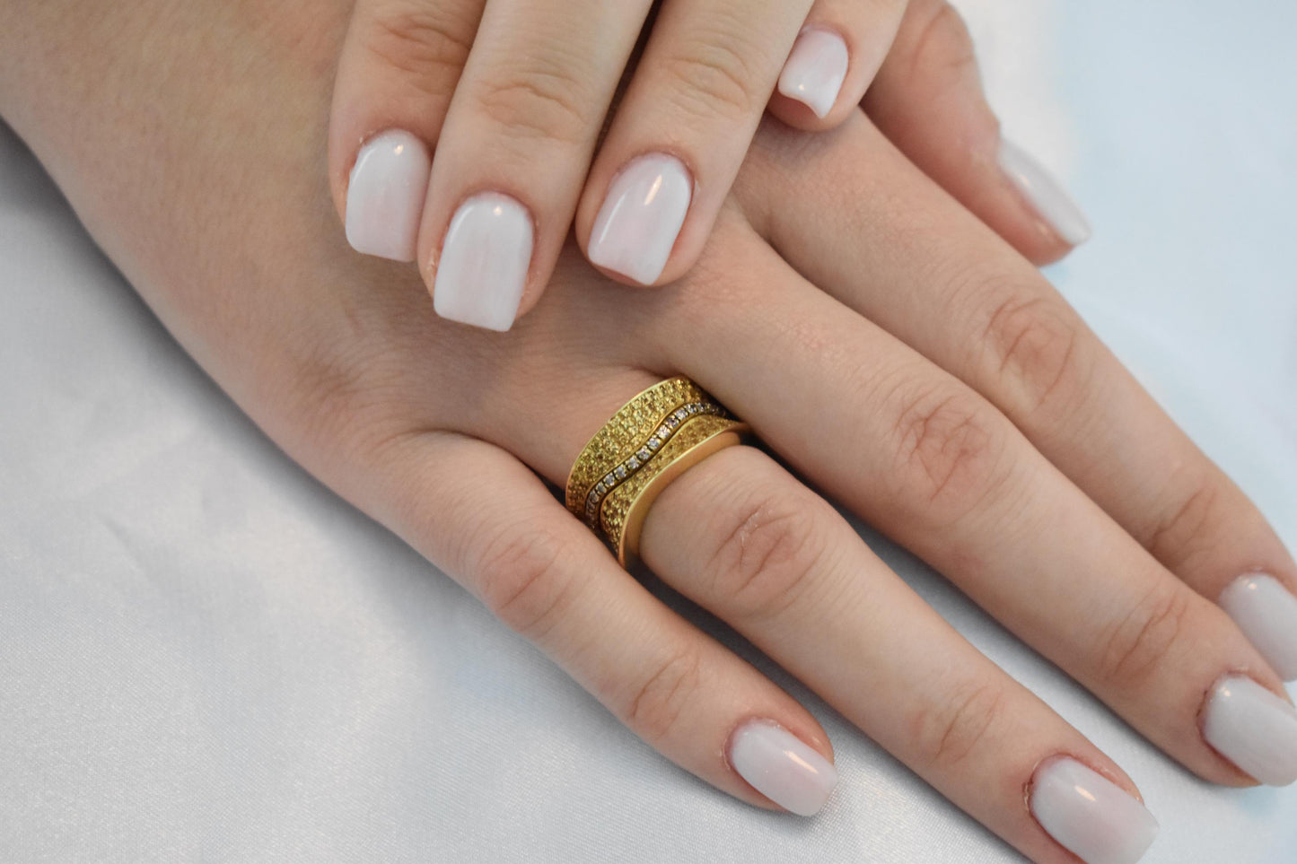 18K Solid Gold Ring,Gold Band for Her,Elegant Unique Design Stackable Jewellery Ring,Wedding Stacking Ring,Flower Ring,18K Bold Gold Band