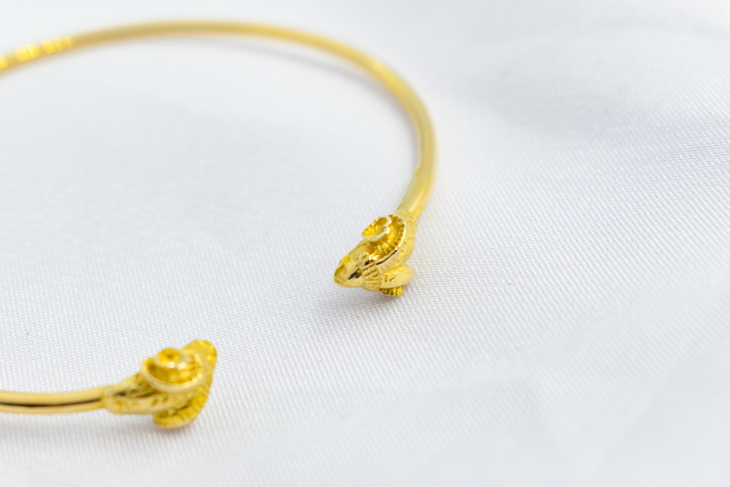 14K Solid Gold Ram Head Bangle,Greek Mythology Bracelet,Aries Zodiac Jewellery, Handcrafted Gold Cuff,Luxury Ancient Animal Bangle
