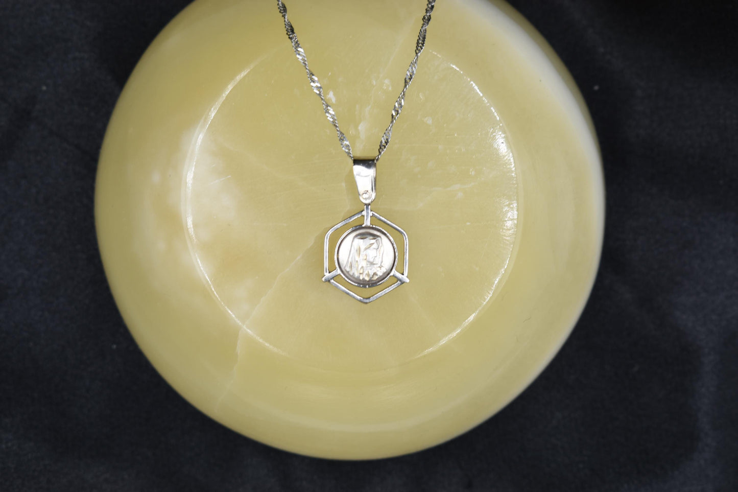 Λευκόχρυσο Φυλαχτό Παναγία Κ14