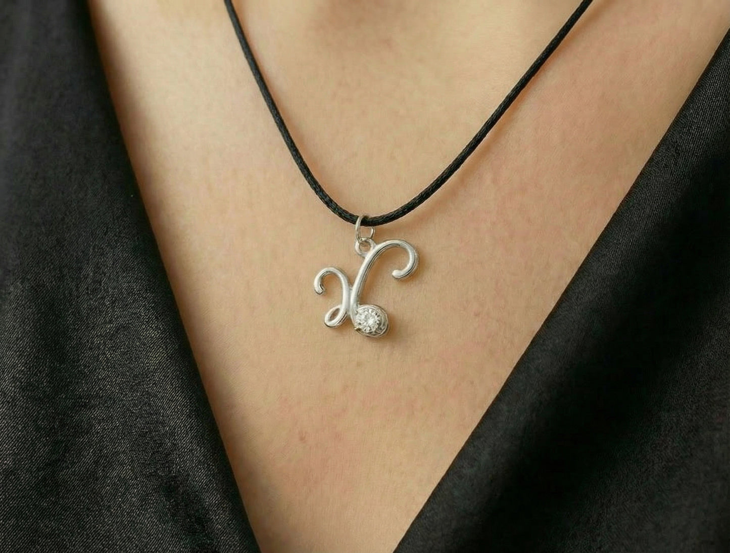 Γούρι Ασημένιο 925 με Κορδόνι