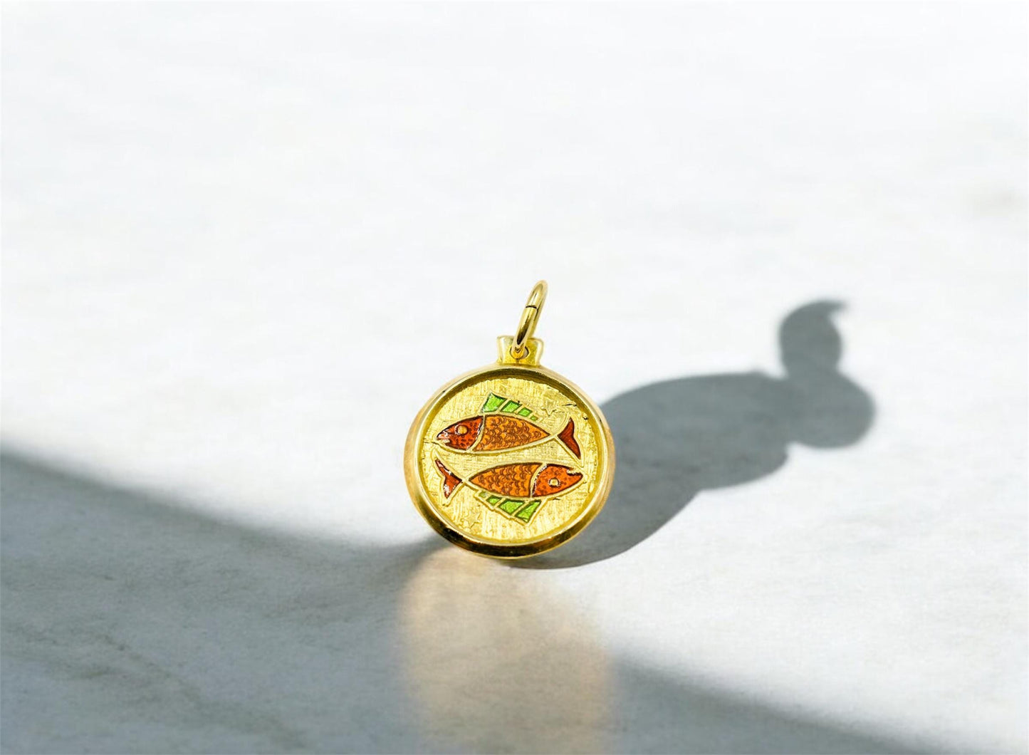 Χρυσό Μενταγιόν Ιχθύες 14Κ με Σμάλτο