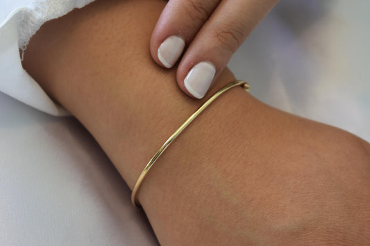 Minimal 14k Gold Bangle,Thin Solid Gold Bracelet,Handmade Dainty Jewelry,Stackable Gold Cuff,Elegant Custom Fit Gift for Her,Classic Bangle