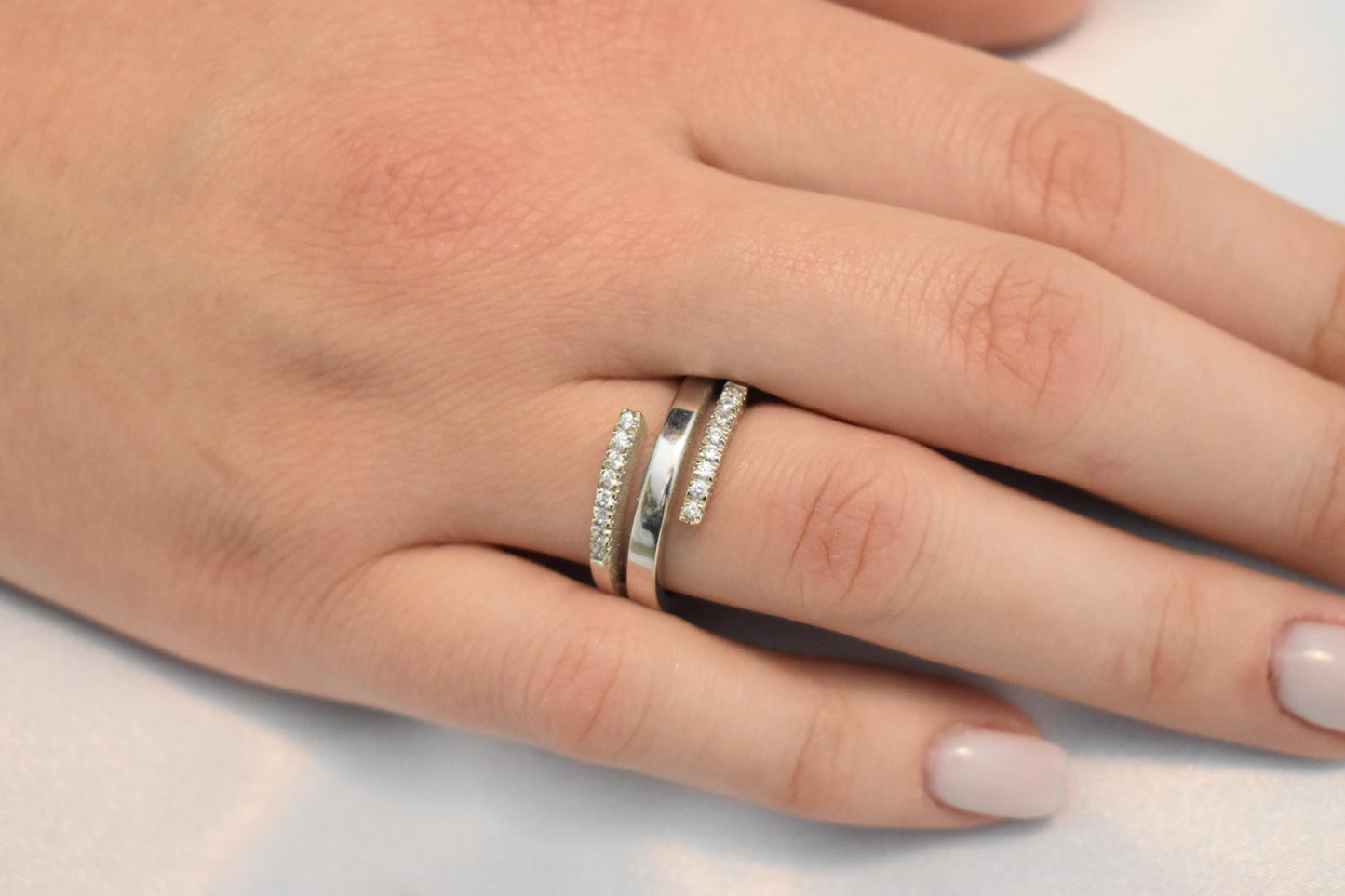 18K Solid White Gold Ring,Engagement Ring,Stackable Jewellery Ring,18K Wedding Stacking Ring,18K Ring,Ring for Women,18K Gold Band for Her