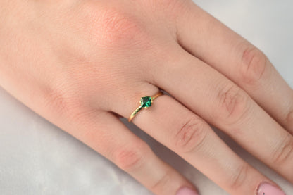 14K Solid Gold Thin Minimalist Ring, Round Small Green Zircon,Stackable Jewellery Ring,Gold Band,14K Wedding Stacking Ring,Minimalist Ring