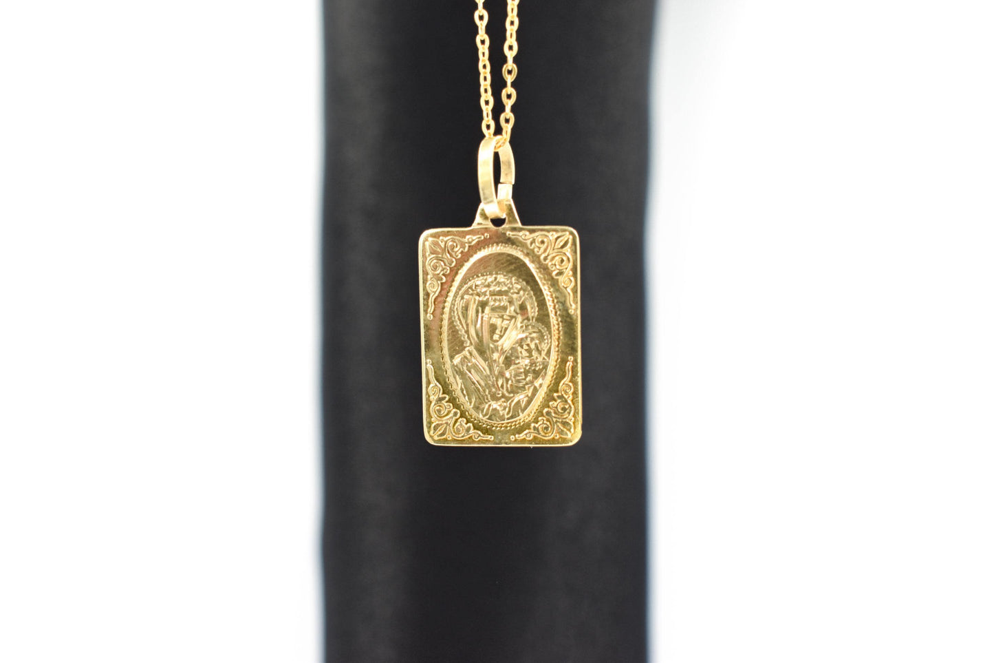 Χρυσό Φυλαχτό Παναγία Οβάλ Κ14