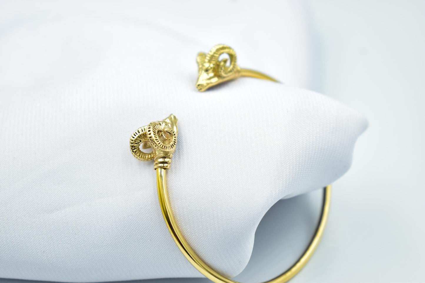 14K Solid Gold Ram Bangle,Ancient Greece Jewel,Aries Gold Bracelet,Ram Handcrafted Gold Bangle,Bangle Gift,Fine Jewelry,Gold Animal Bracelet