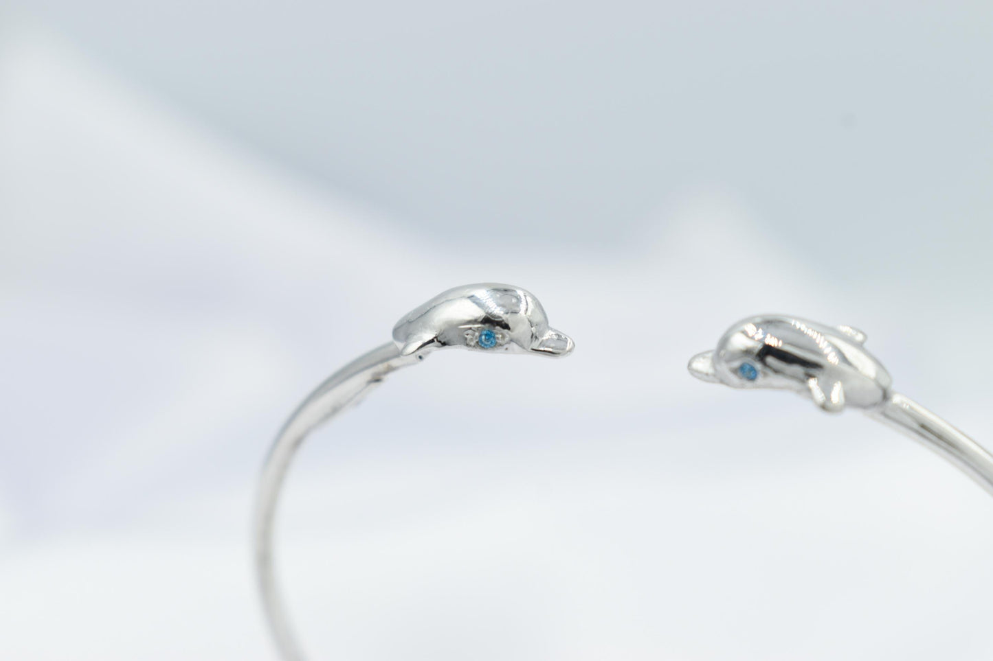 14k White Gold Dolphin Bangle Bracelet,Dolphin Bracelet,Gold Sea Animal Bracelet Bangle,Gold Summer Bracelet,Gift for Mom & Her