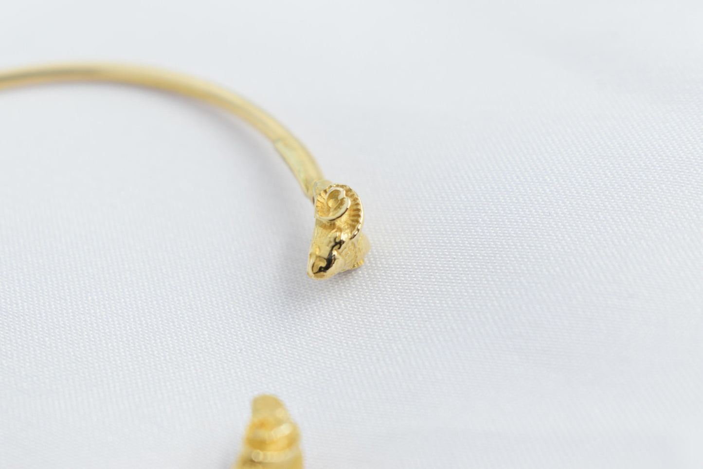 14K Solid Gold Ram Head Bangle,Greek Mythology Bracelet,Aries Zodiac Jewellery, Handcrafted Gold Cuff,Luxury Ancient Animal Bangle