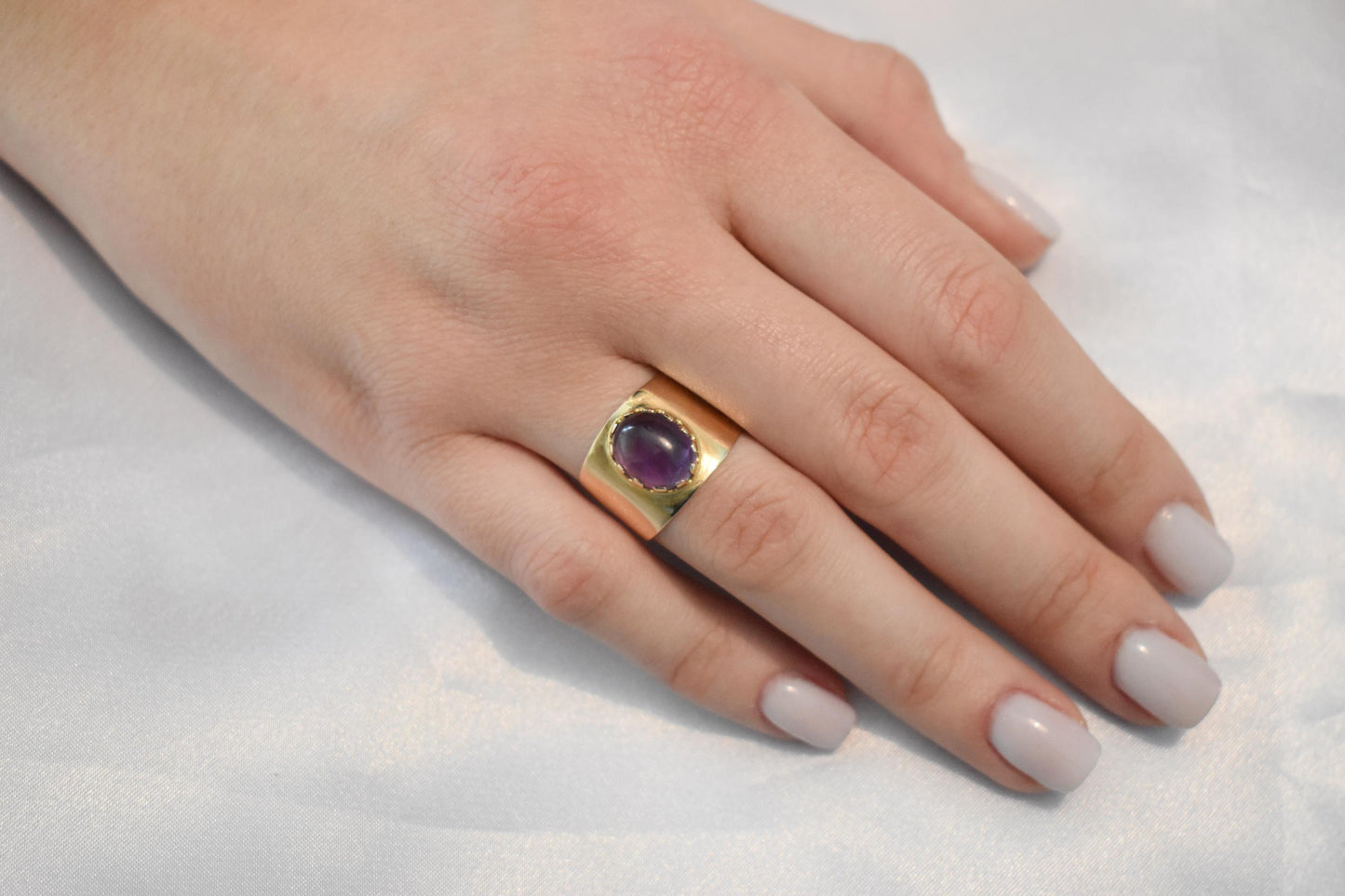 14K Solid Gold Amethyst Ring,Elegant Unique Design Stackable Jewellery Ring,14K Wedding Ring for Her,14K Amethyst Ring,Cabochon Amethyst