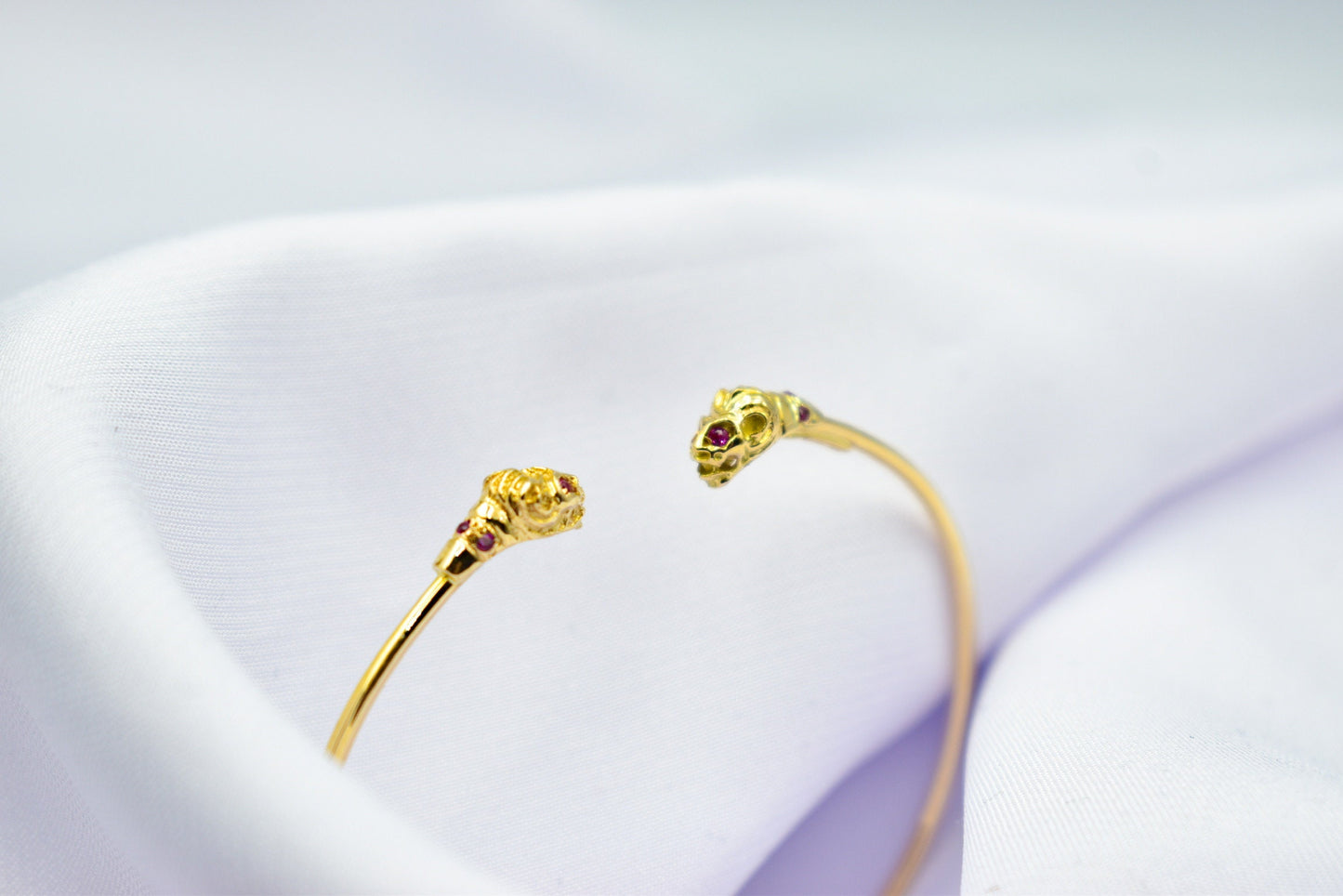 14K Gold Lion Head Bracelet with Gemstone Eyes,Ancient Greek Lion Bracelet,Unisex Bracelet,Animal Bangle,Symbol of Strength,Gift for Her