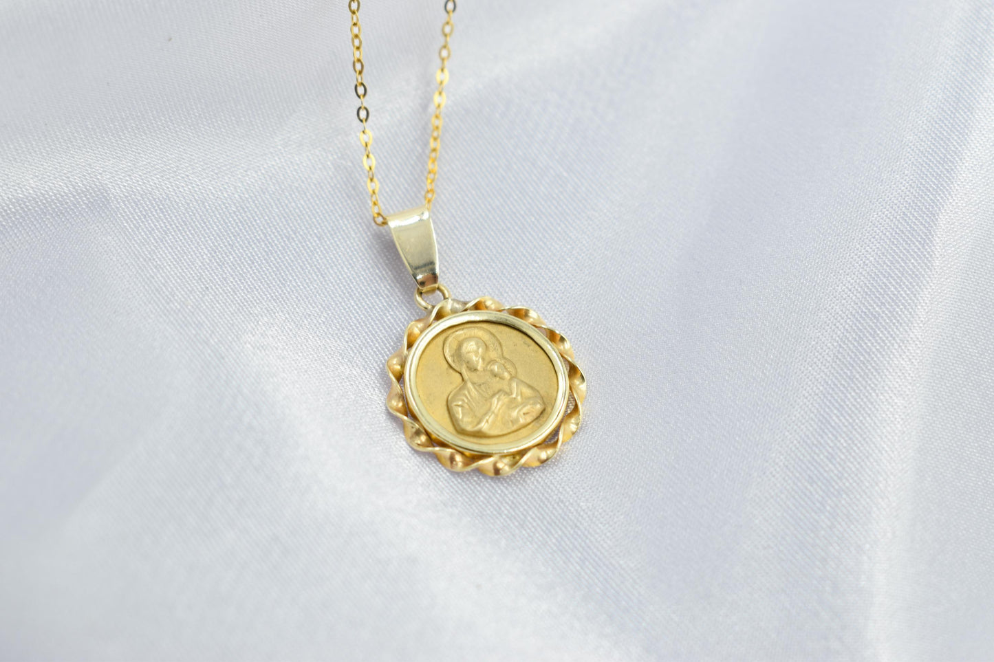 Χρυσό Κωνσταντινάτο Παναγία Κύκλος 14Κ