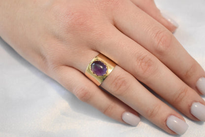 14K Solid Gold Amethyst Ring,Elegant Unique Design Stackable Jewellery Ring,14K Wedding Ring for Her,14K Amethyst Ring,Cabochon Amethyst