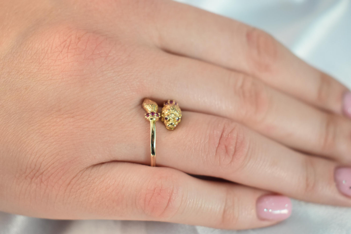 Χειροποίητο Δαχτυλίδι με Λιοντάρι με Ουρά & Κόκκινα Ζιργκόν