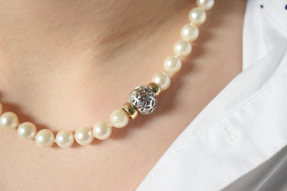 Χειροποίητο Μαργαριταρένιο Κολιέ με Δίχρωμο Κούμπωμα Κ14