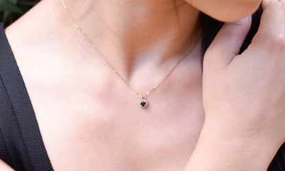 Κολιέ Ροζέτα με Σκούρο Μπλε Ζιργκόν 14Κ