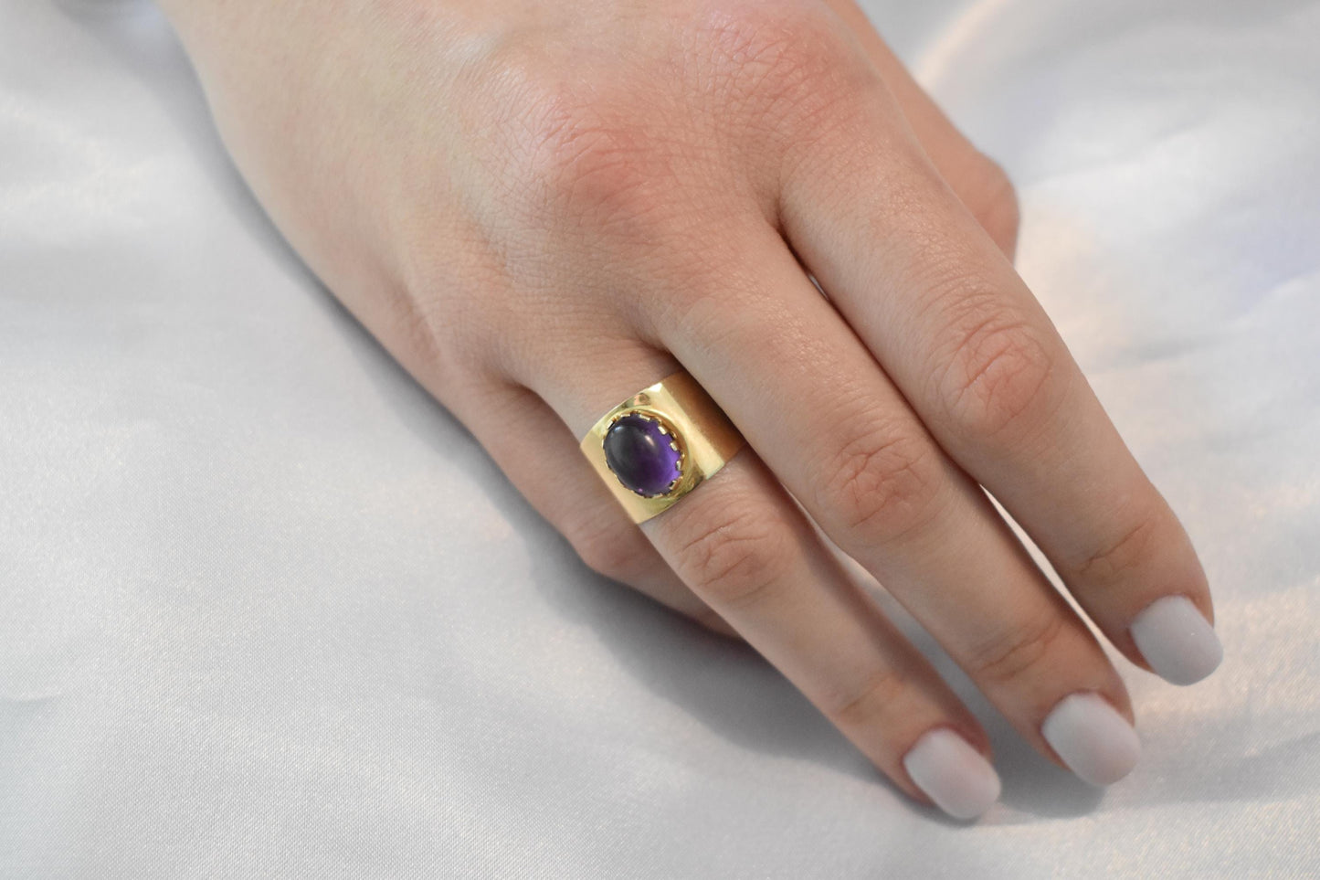 14K Solid Gold Amethyst Ring,Elegant Unique Design Stackable Jewellery Ring,14K Wedding Ring for Her,14K Amethyst Ring,Cabochon Amethyst