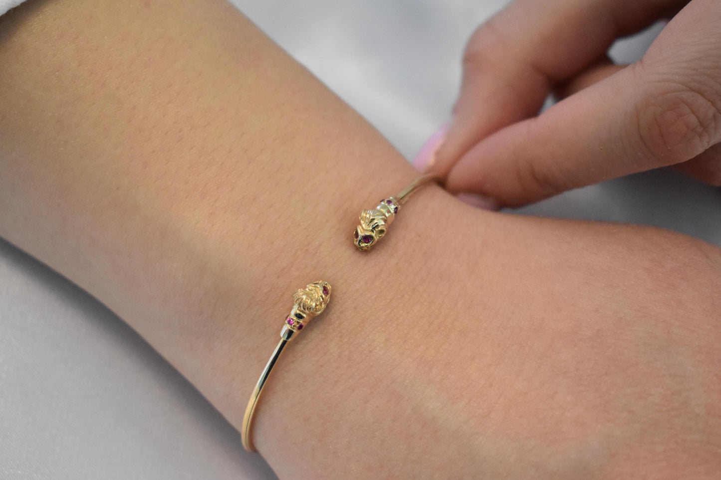 14K Gold Lion Head Bracelet with Gemstone Eyes,Ancient Greek Lion Bracelet,Unisex Bracelet,Animal Bangle,Symbol of Strength,Gift for Her