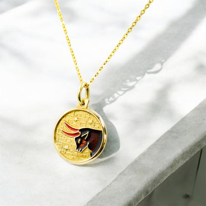 Χρυσό Μενταγιόν Ταύρος 14Κ με Σμάλτο