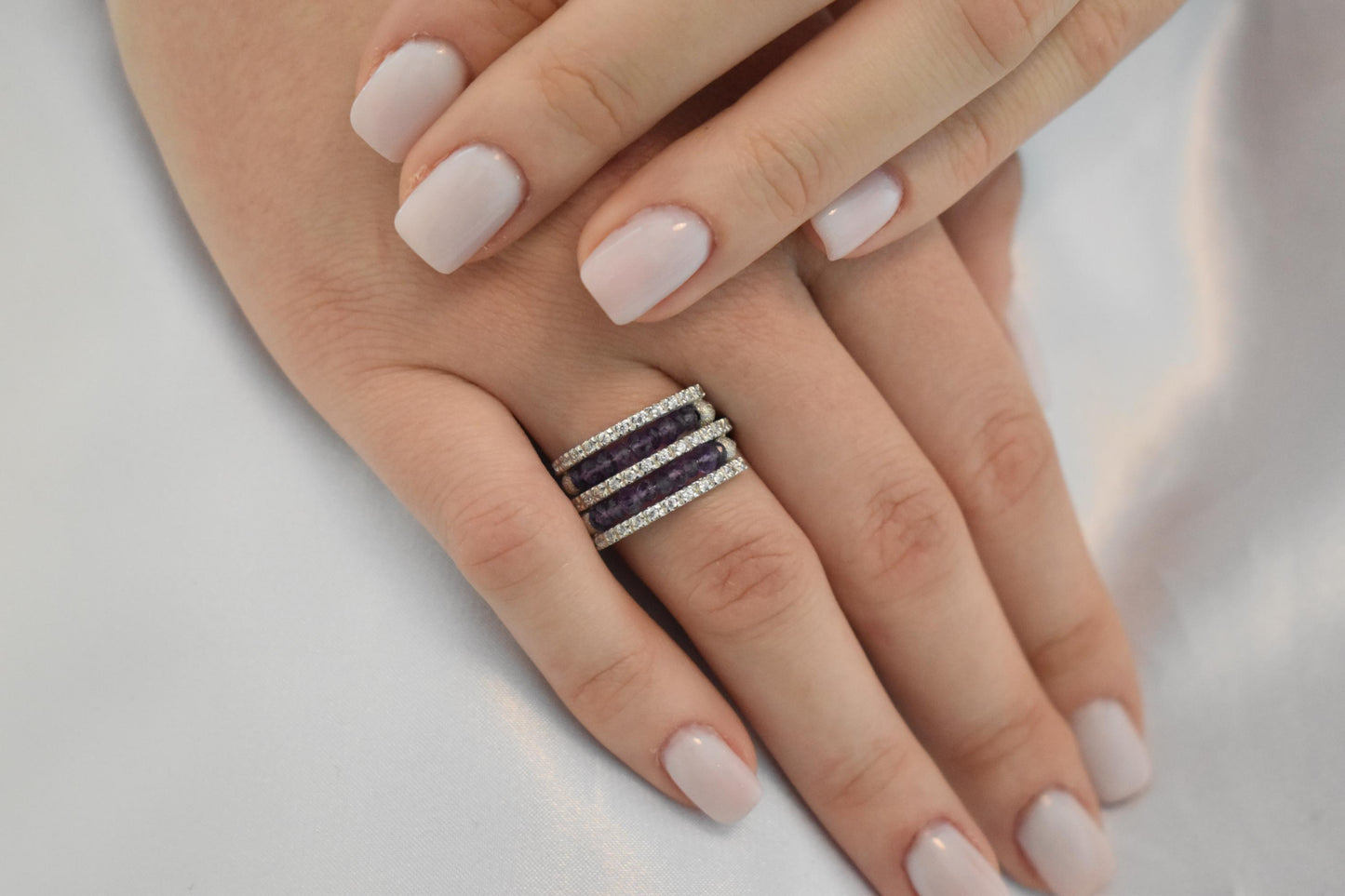 18K Solid Gold Ring with Two Rows of Rotating Amethysts,Elegant Unique Design Stackable Jewellery Ring,18K Wedding Ring for Her
