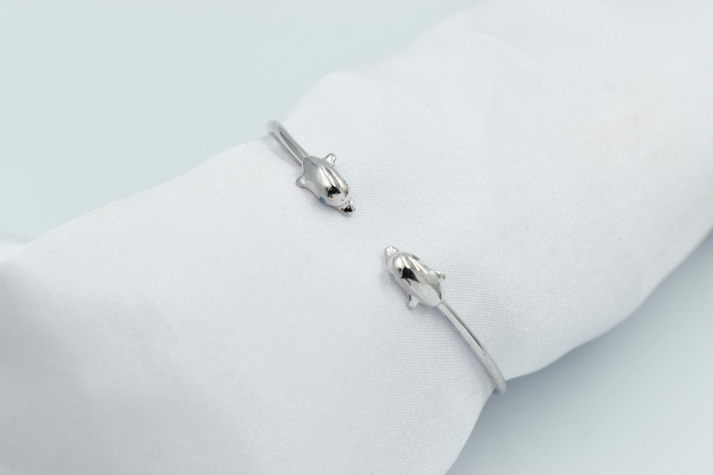 14k White Gold Dolphin Bangle Bracelet,Dolphin Bracelet,Gold Sea Animal Bracelet Bangle,Gold Summer Bracelet,Gift for Mom & Her