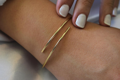 14k Plain Gold Classic Bangle Slip on Bracelet,Handmade Gold Bangle Bracelet,Elegance Minimalist Bangle Bracelet,Cuff Bangle for Her