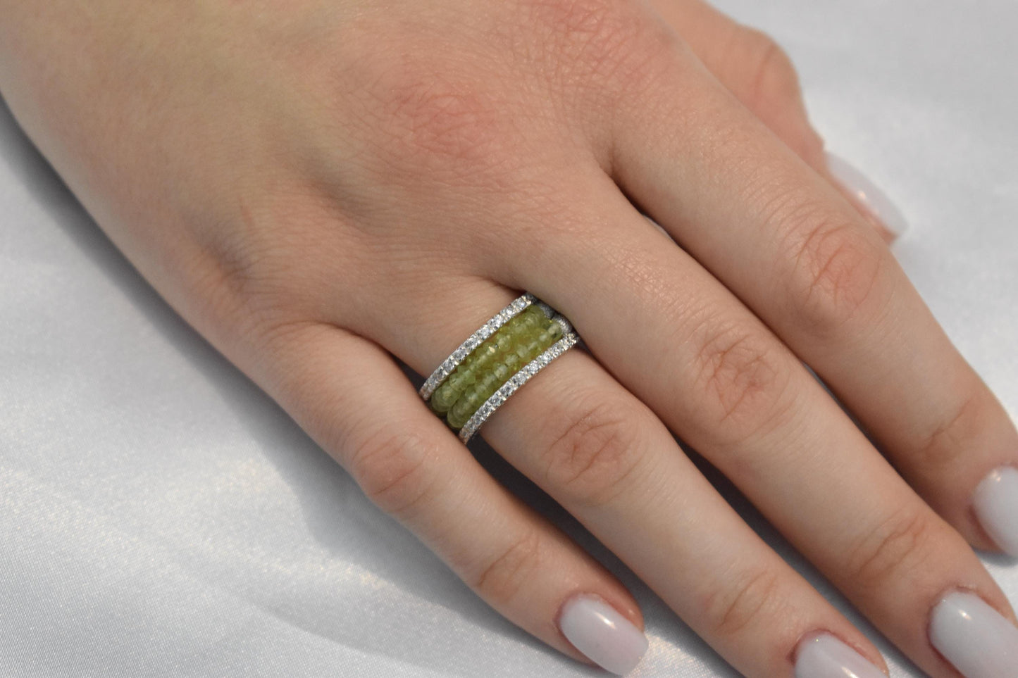 18K Solid Gold Ring with Two Rows of Rotating Peridots,Elegant Unique Design Stackable Jewellery Ring,18K Wedding & Engagement Ring for Her