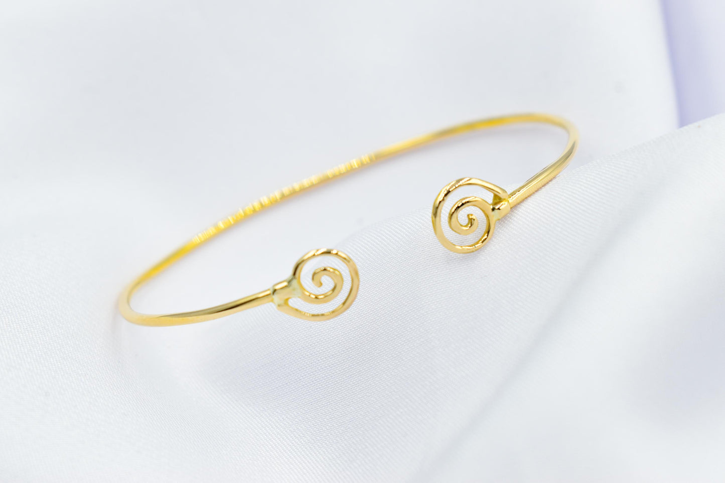 14K Gold Spiral Bracelet,Spiral Bangle,Dainty Bracelet,Greek Round Swirl,Minimal 14K Spiral Bracelet,Dainty Gold Bracelet,Circle of Life