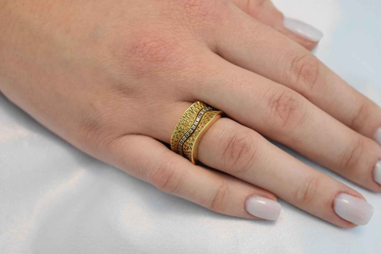 18K Solid Gold Ring,Gold Band for Her,Elegant Unique Design Stackable Jewellery Ring,Wedding Stacking Ring,Flower Ring,18K Bold Gold Band