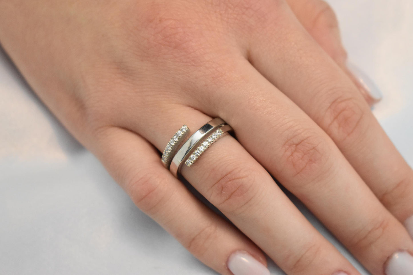 18K Solid White Gold Ring,Engagement Ring,Stackable Jewellery Ring,18K Wedding Stacking Ring,18K Ring,Ring for Women,18K Gold Band for Her