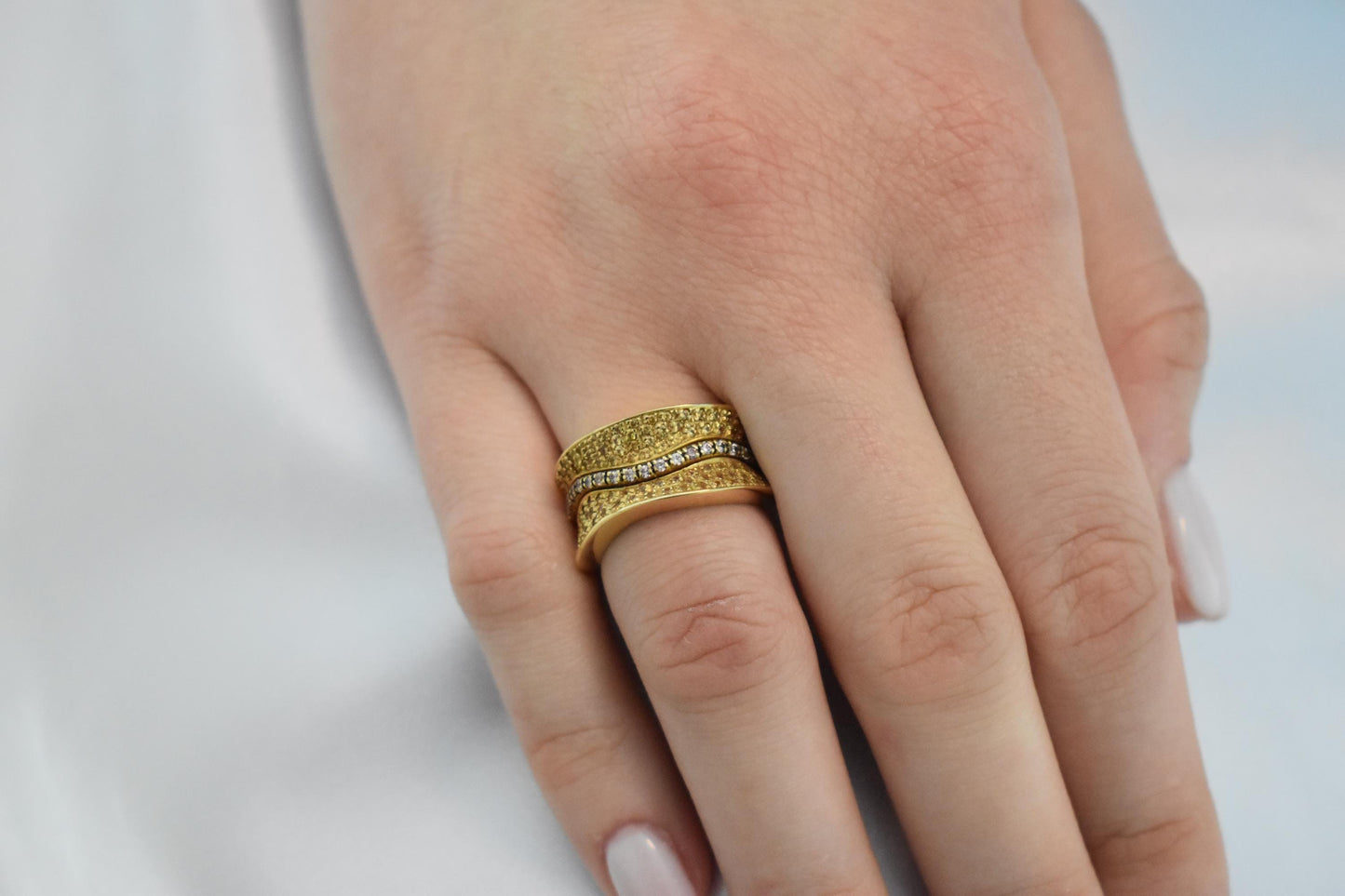 18K Solid Gold Ring,Gold Band for Her,Elegant Unique Design Stackable Jewellery Ring,Wedding Stacking Ring,Flower Ring,18K Bold Gold Band