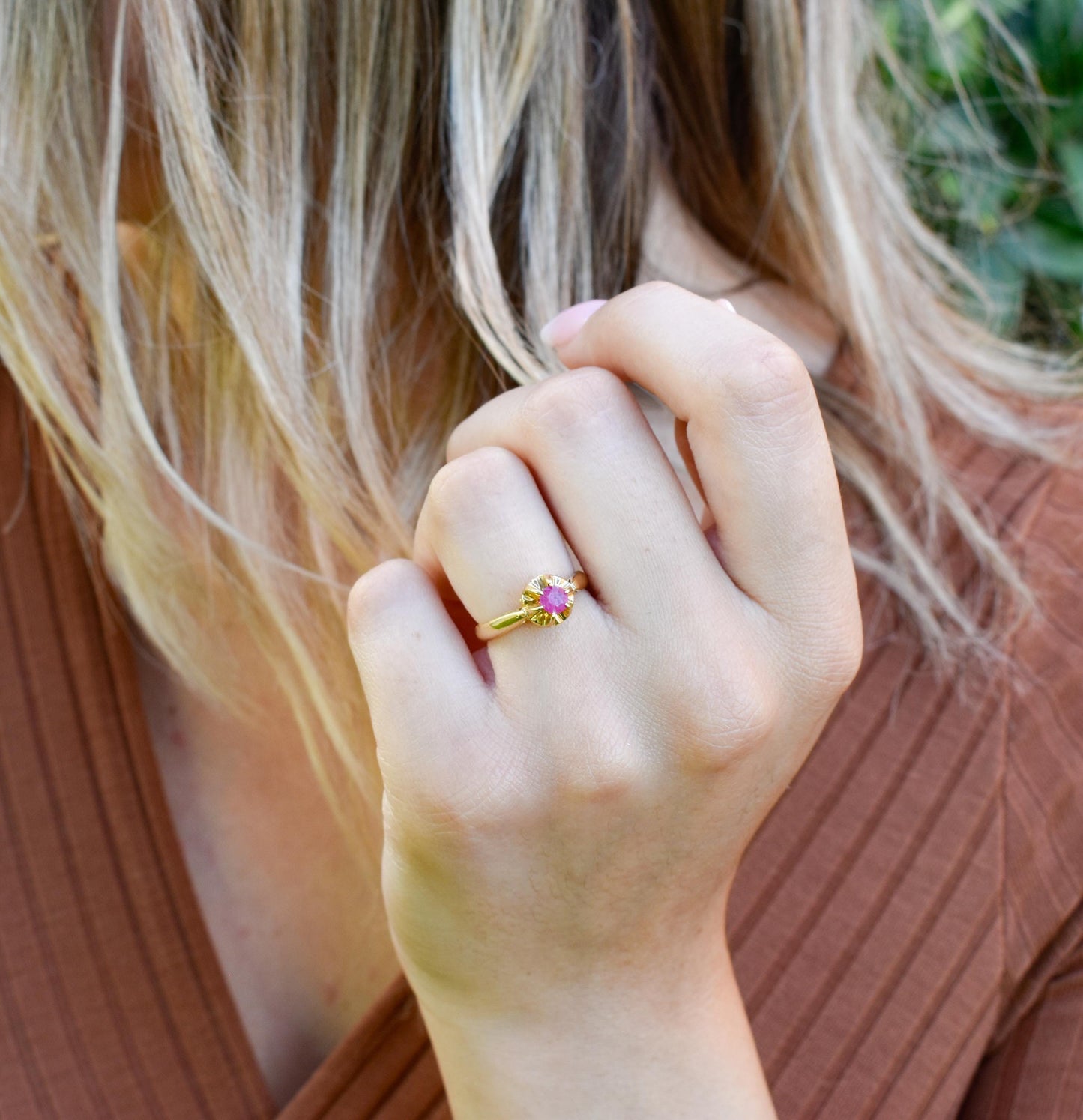 Χειροποίητο Μονόπετρο με Ορυκτό Ρουμπίνι Κ18