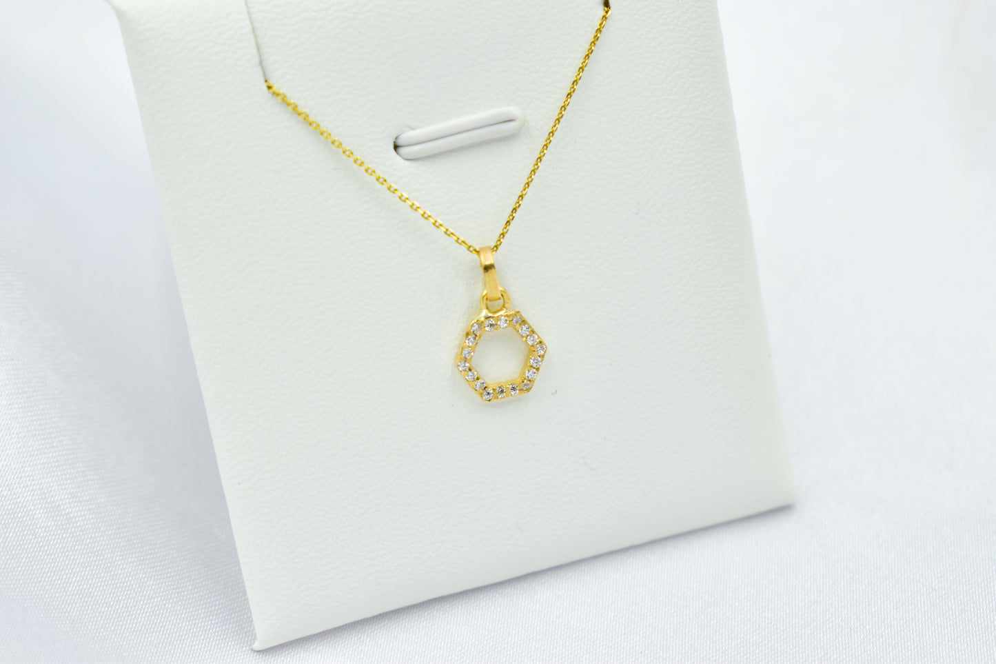 Μεταγιόν Εξάγωνο με Λευκά Ζιργκόν