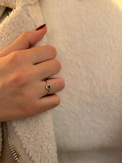 Δαχτυλίδι Ροζέτα με Βαθύ Μπλε Zircon Κ14