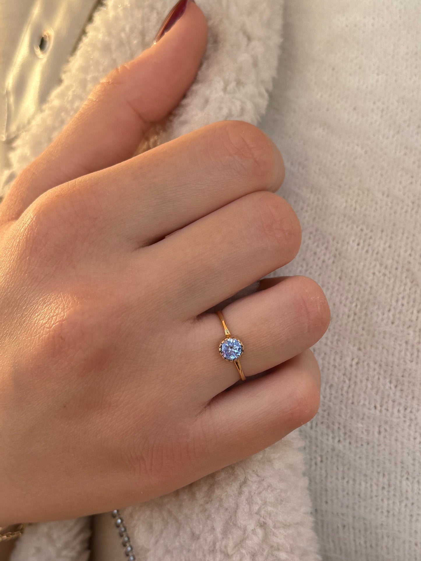 Δαχτυλίδι Mονόπετρο με Γαλάζιο Zircon K14