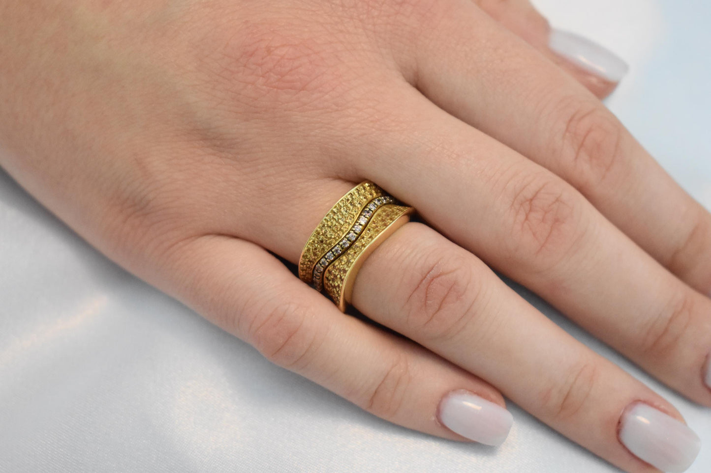 18K Solid Gold Ring,Gold Band for Her,Elegant Unique Design Stackable Jewellery Ring,Wedding Stacking Ring,Flower Ring,18K Bold Gold Band