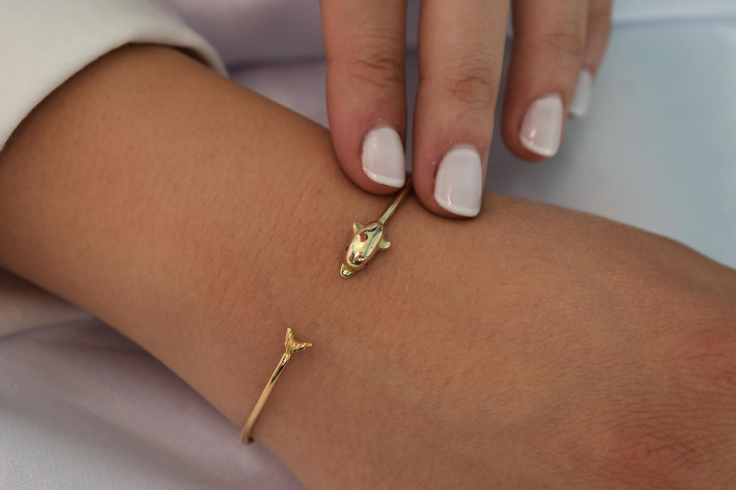14k Gold Dolphin Bangle Bracelet,Dolphin Lovers Bracelet,Gold Sea Animal Bracelet Bangle,Summer Bracelet,Gift for Her,Sea Gold Collection
