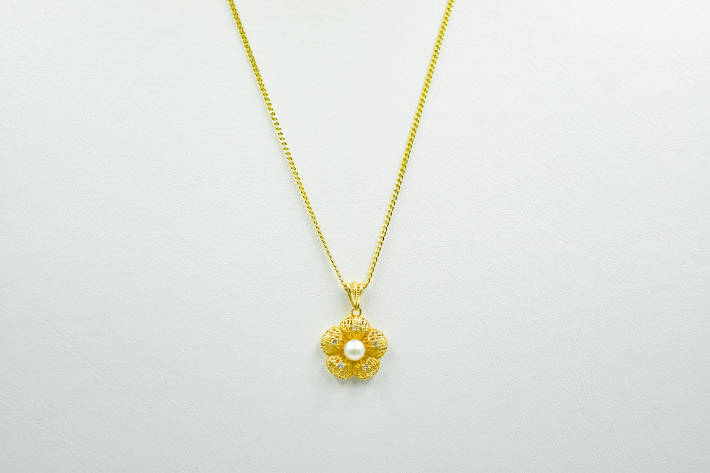 Κολιέ Λουλούδι με Φυσικό Μαργαριτάρι 14Κ