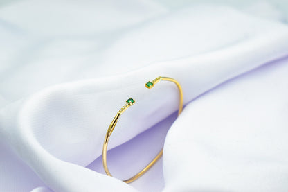 14K Gold Emerald Bangle,Emerald Bracelet,Bracelet for Women,Emerald Bezel Bracelet,May Birthstone Bracelet,Emerald Bangle For Mom & Her