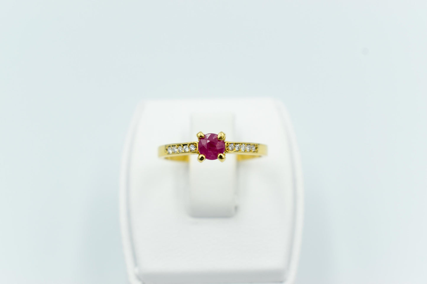 Χειροποίητο Μονόπετρο με Ορυκτό Ρουμπίνι & Διαμάντια Κ18