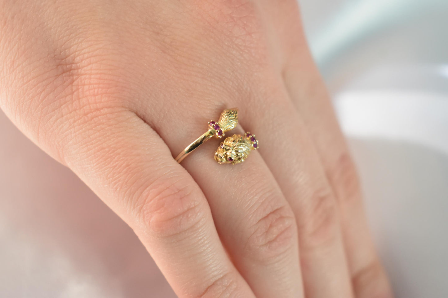 Χειροποίητο Δαχτυλίδι με Λιοντάρι με Ουρά & Κόκκινα Ζιργκόν