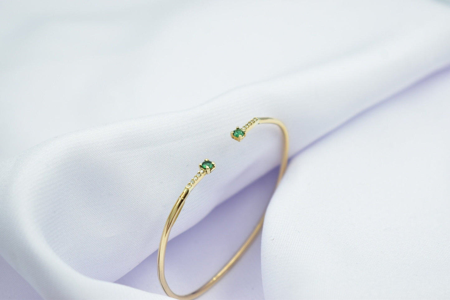 14K Gold Emerald Bangle,Emerald Bracelet,Bracelet for Women,Emerald Bezel Bracelet,May Birthstone Bracelet,Emerald Bangle For Mom & Her
