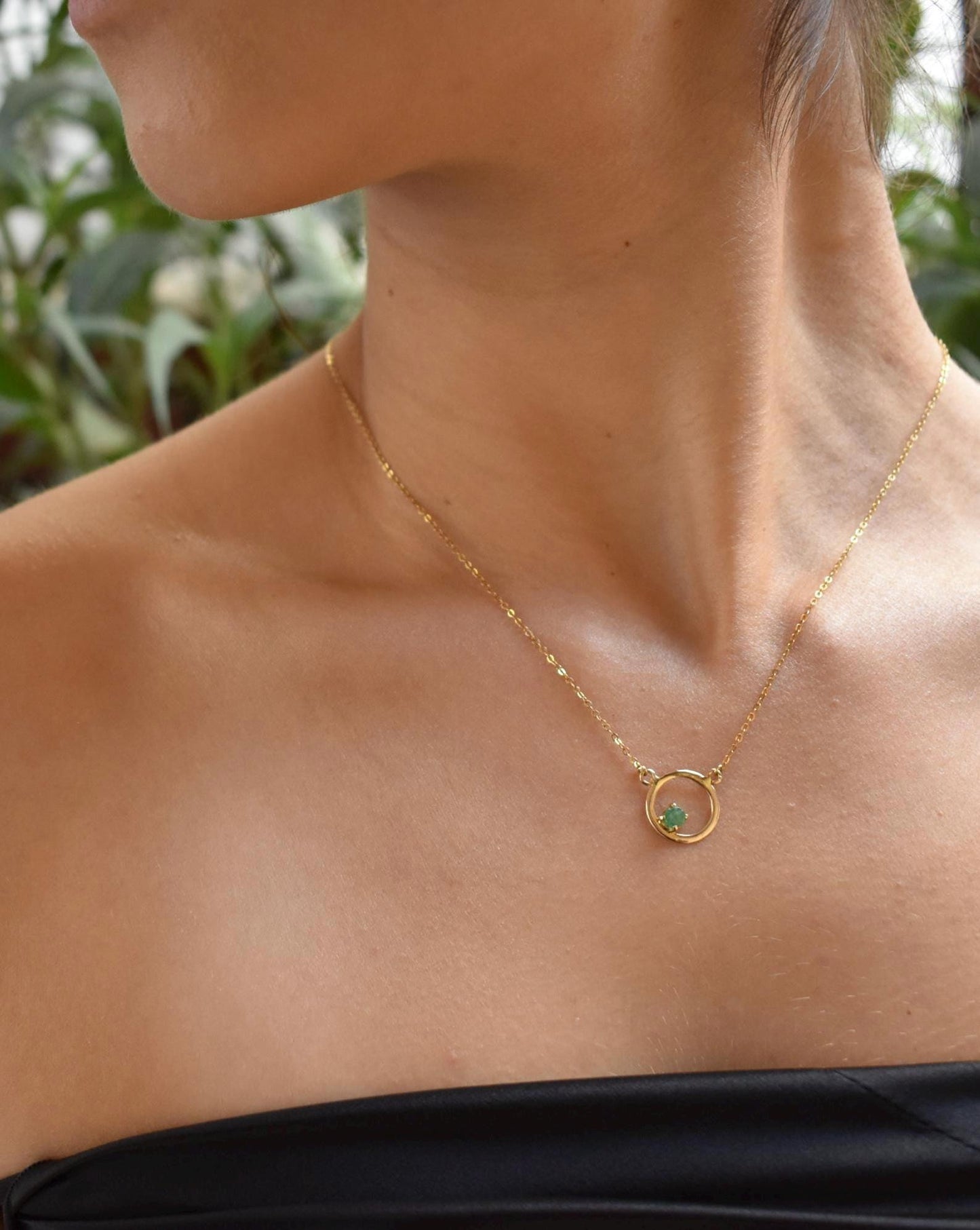 Κολιέ Κύκλος με Ορυκτό Σμαράγδι 14Κ