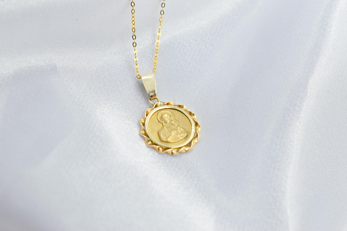 Χρυσό Κωνσταντινάτο Παναγία Κύκλος 14Κ