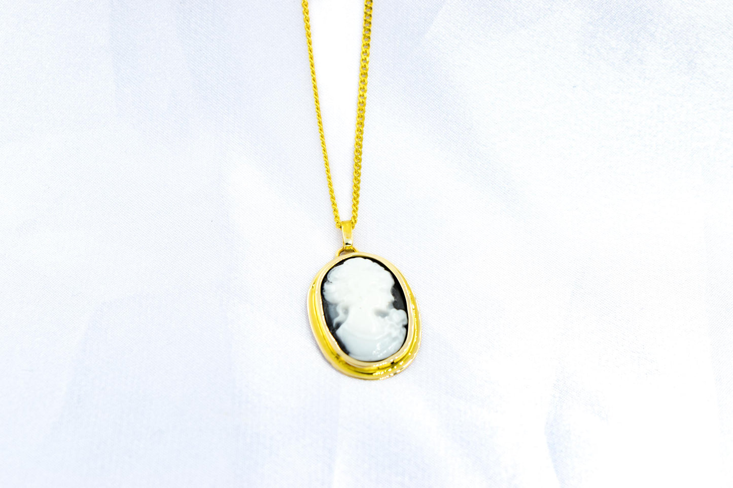 Κρεμαστό Μαύρο Καμέο Ρητίνης Κ14