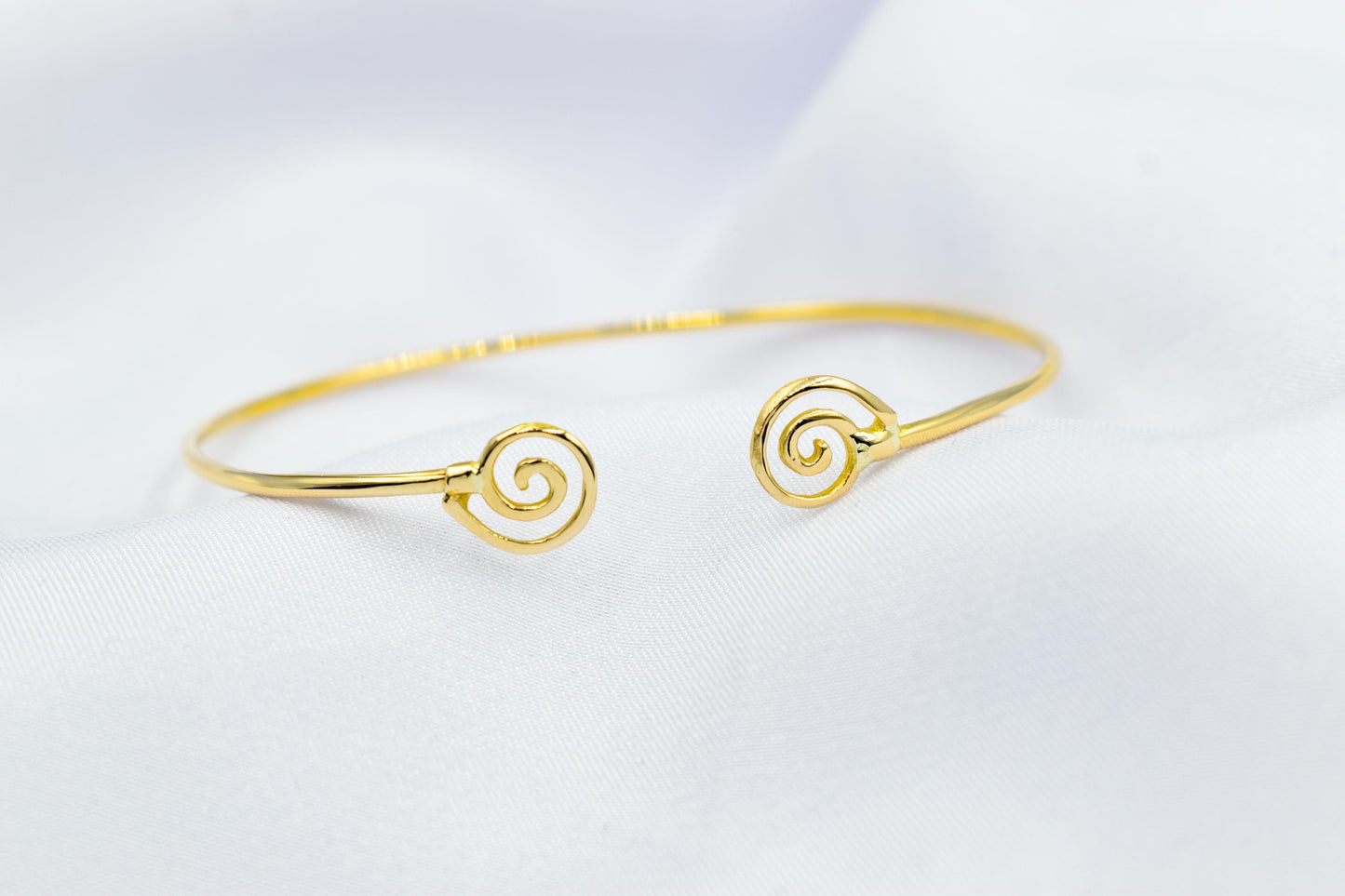 14K Gold Spiral Bracelet,Spiral Bangle,Dainty Bracelet,Greek Round Swirl,Minimal 14K Spiral Bracelet,Dainty Gold Bracelet,Circle of Life