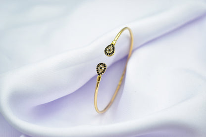 14K Gold Evil Eye Bracelet,Gold Bangle Bracelet,Timeless Beauty,Bangle,Evil Eye Bracelet,Minimalist Bangle Gift for Graduation - Mom and Her