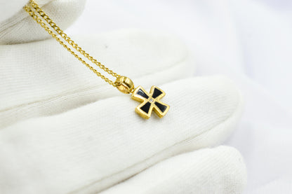 Χρυσός Σταυρός με Λευκό Σμάλτο Κ14