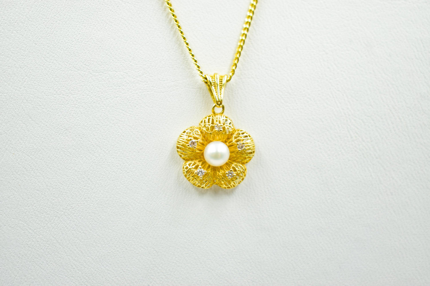 Κολιέ Λουλούδι με Φυσικό Μαργαριτάρι 14Κ