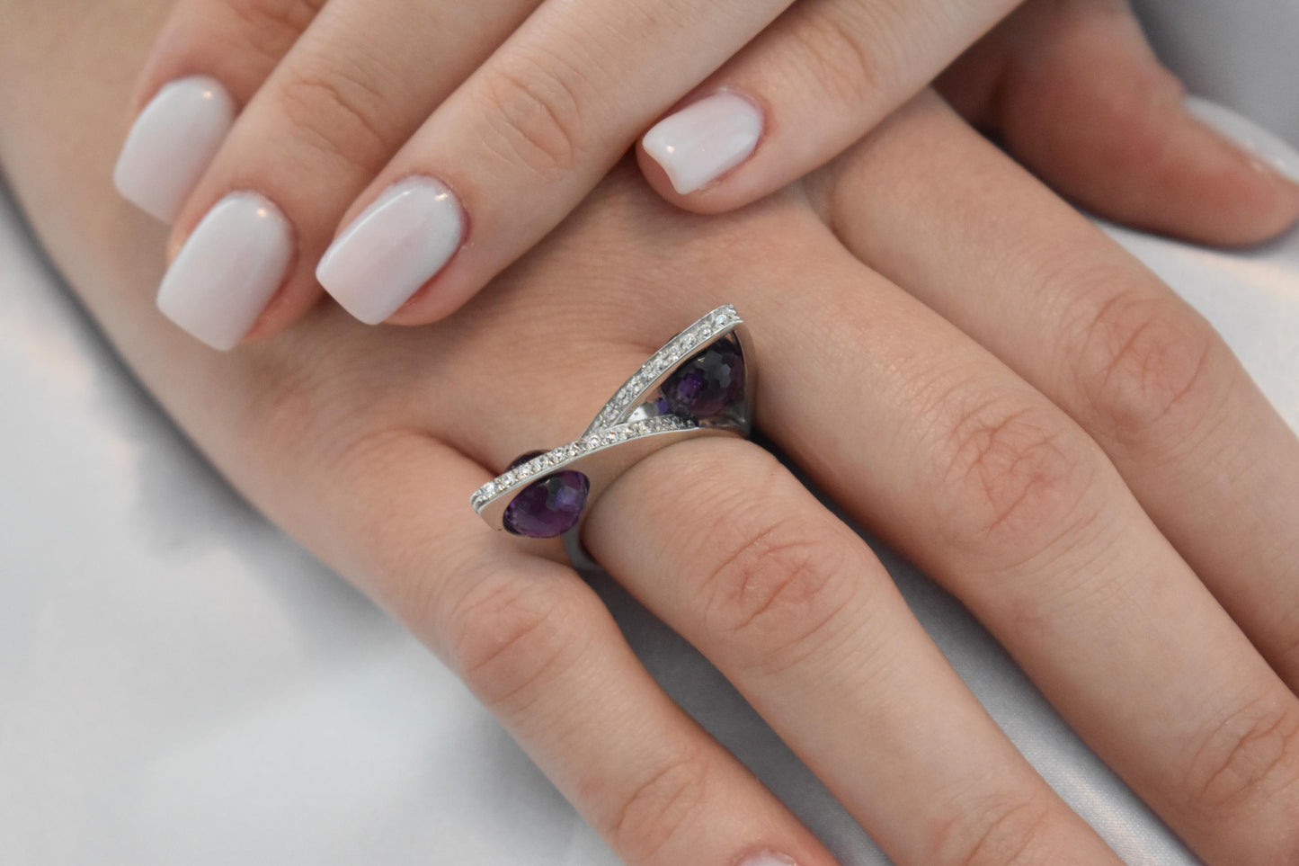 14K Solid Gold Amethyst Ring,Elegant Unique Design Stackable Jewellery Ring,Wedding & Engagement Stacking Ring,Amethyst Ring,Round Amethyst