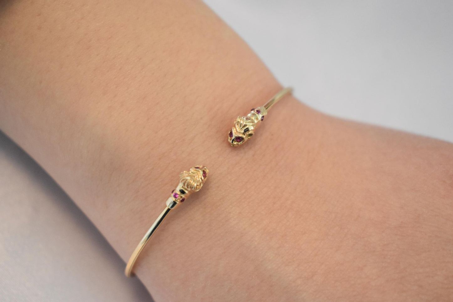 14K Gold Lion Head Bracelet with Gemstone Eyes,Ancient Greek Lion Bracelet,Unisex Bracelet,Animal Bangle,Symbol of Strength,Gift for Her